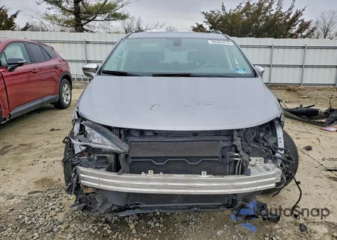 2018 Chrysler Pacifica Limited z USA, uszkodzony, nr VIN 2C4RC1GG8JR251654